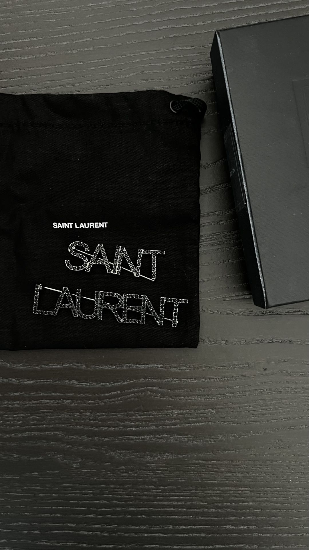 Saint Laurent Broş