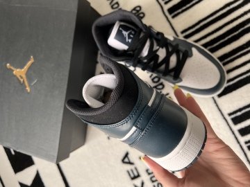 Air Jordan